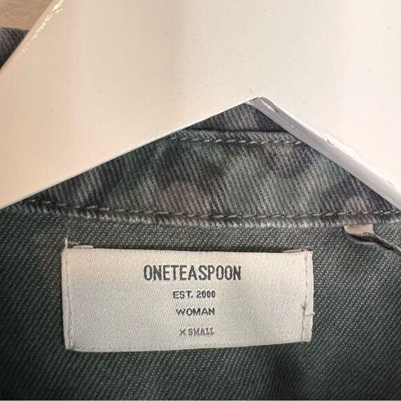 One Teaspoon leopard print denim boilersuit
 Oversized cropped sold at ASOS - Picture 10 of 15